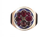 9CT GOLD RING SET WITH GARNET at Ross's Online Art Auctions