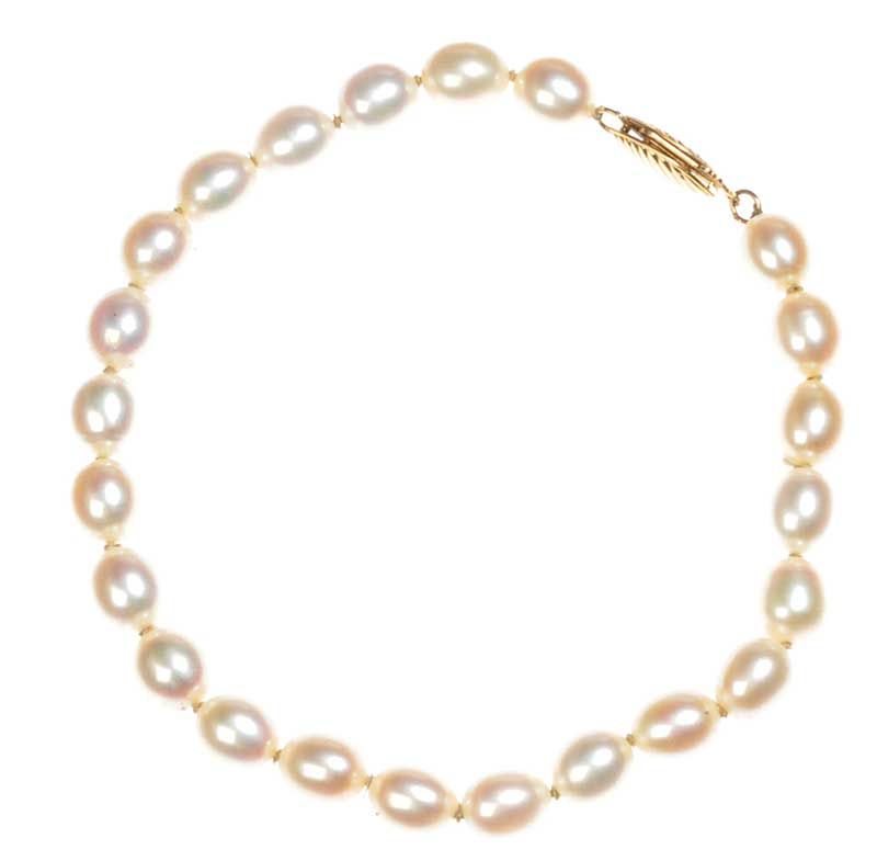 CULTURED PEARL BRACELET WITH 9CT GOLD CLASP