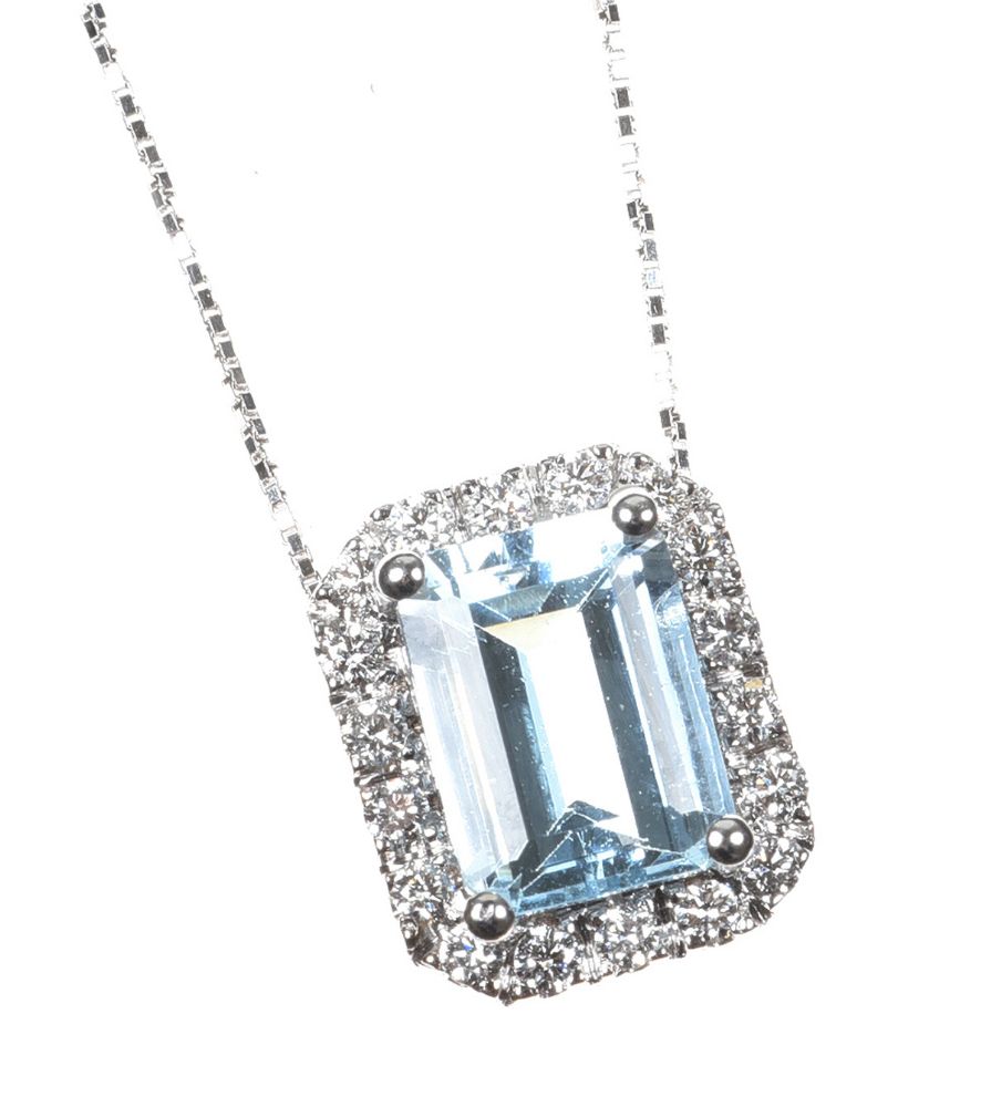 18CT WHITE GOLD AQUAMARINE & DIAMOND NECKLACE